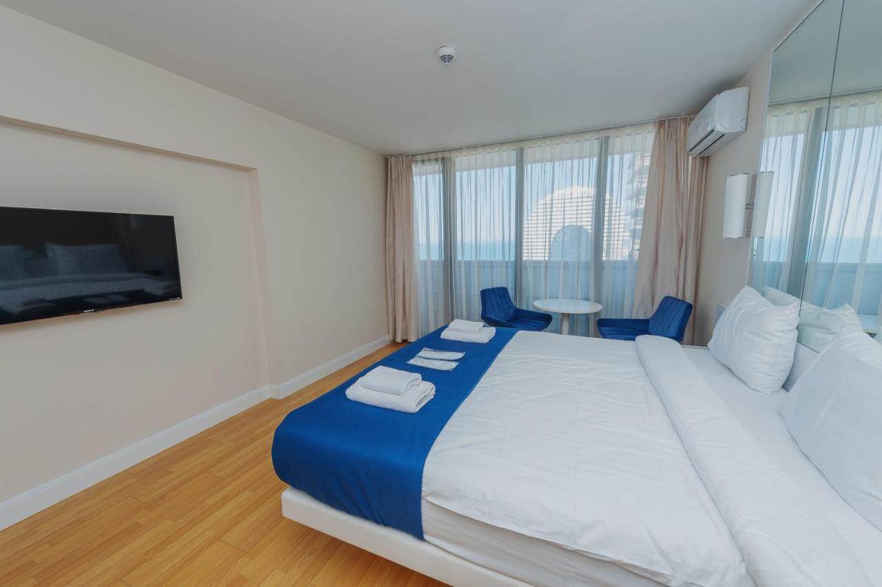 Orbi City Center Sea View Aparthotel Batumi Exterior photo