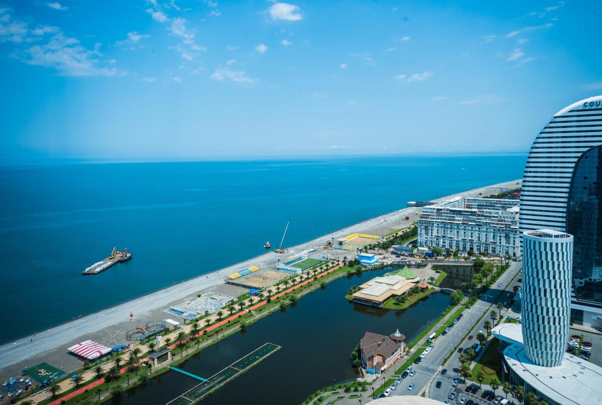 Orbi City Center Sea View Aparthotel Batumi Exterior photo