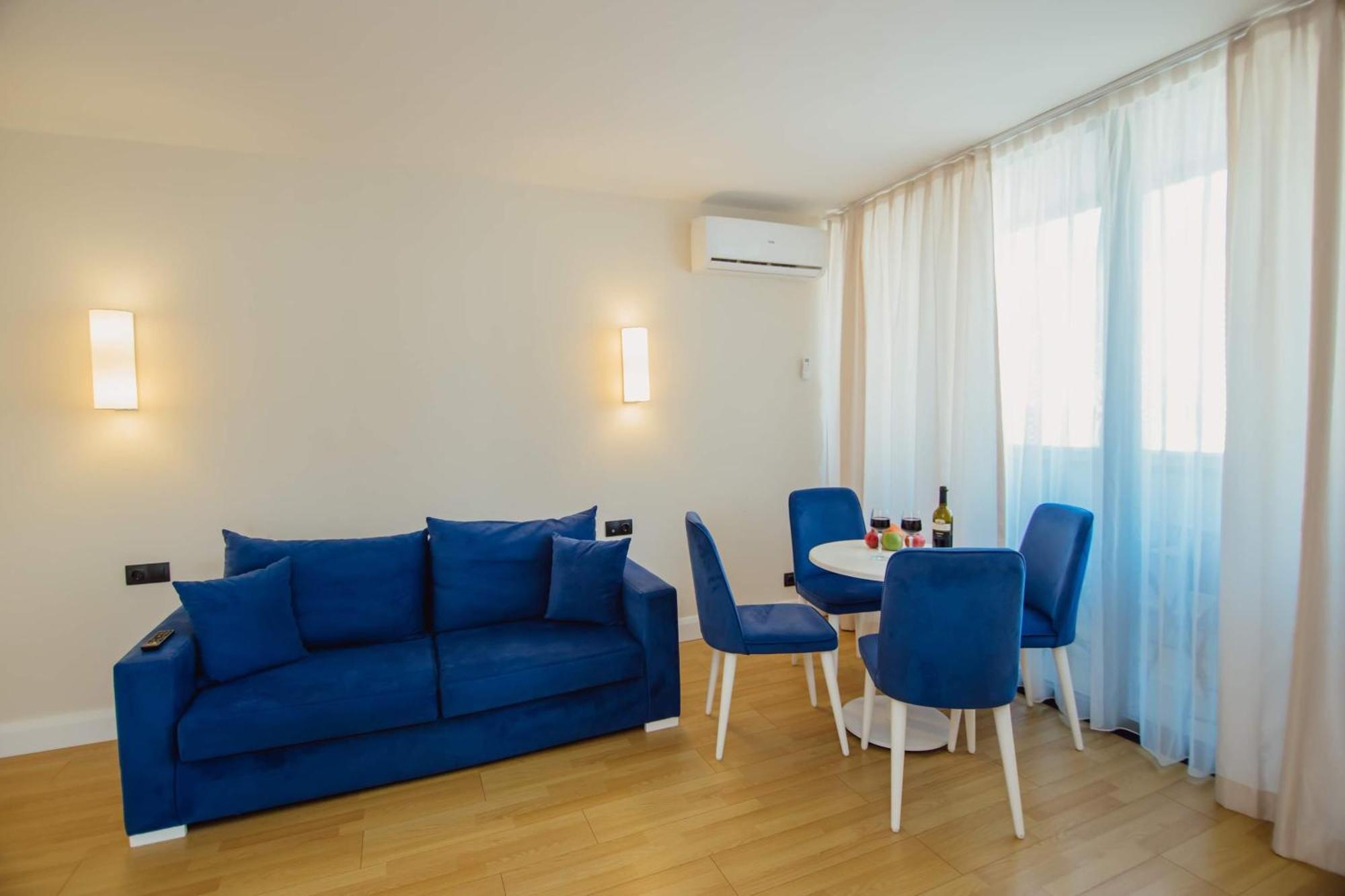 Orbi City Center Sea View Aparthotel Batumi Exterior photo