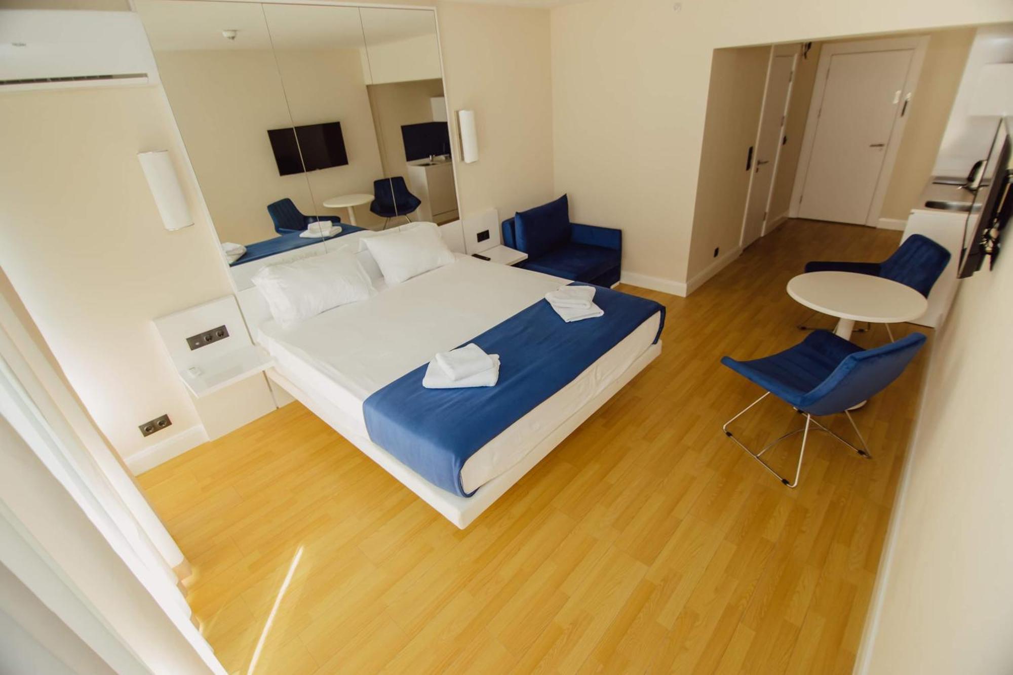Orbi City Center Sea View Aparthotel Batumi Exterior photo
